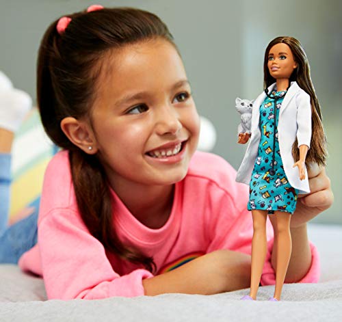 Barbie Pet Vet Brunette Doll with Medical Coat, Dress and Kitty Patient, Multicolor (GJL63)