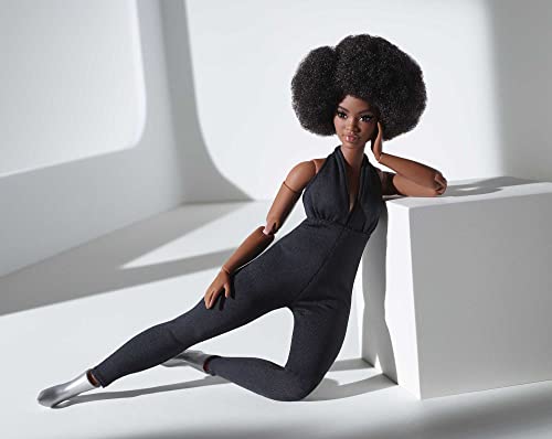 Barbie Signature Barbie Looks Doll (Curvy, Brunette) Fully Posable Fashion Doll Wearing Black Jumpsuit, Gift for Collectors