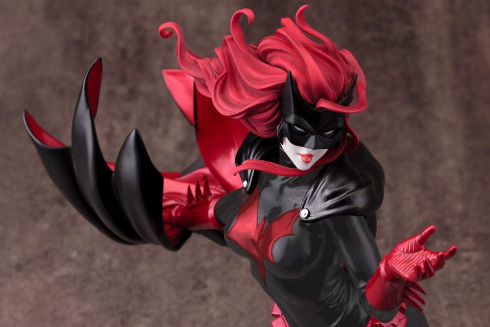 DC Comics Batwoman (2nd Edition) Bishoujo Statue, Multicolor