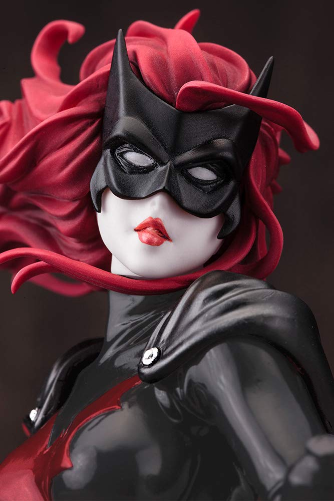 DC Comics Batwoman (2nd Edition) Bishoujo Statue, Multicolor