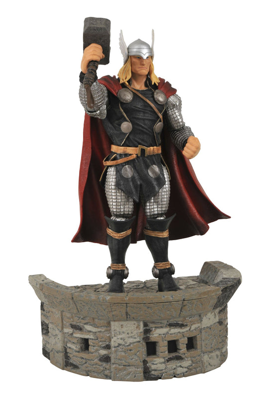 Diamond Select Toys OCT073173 Marvel Select Thor Action Figure