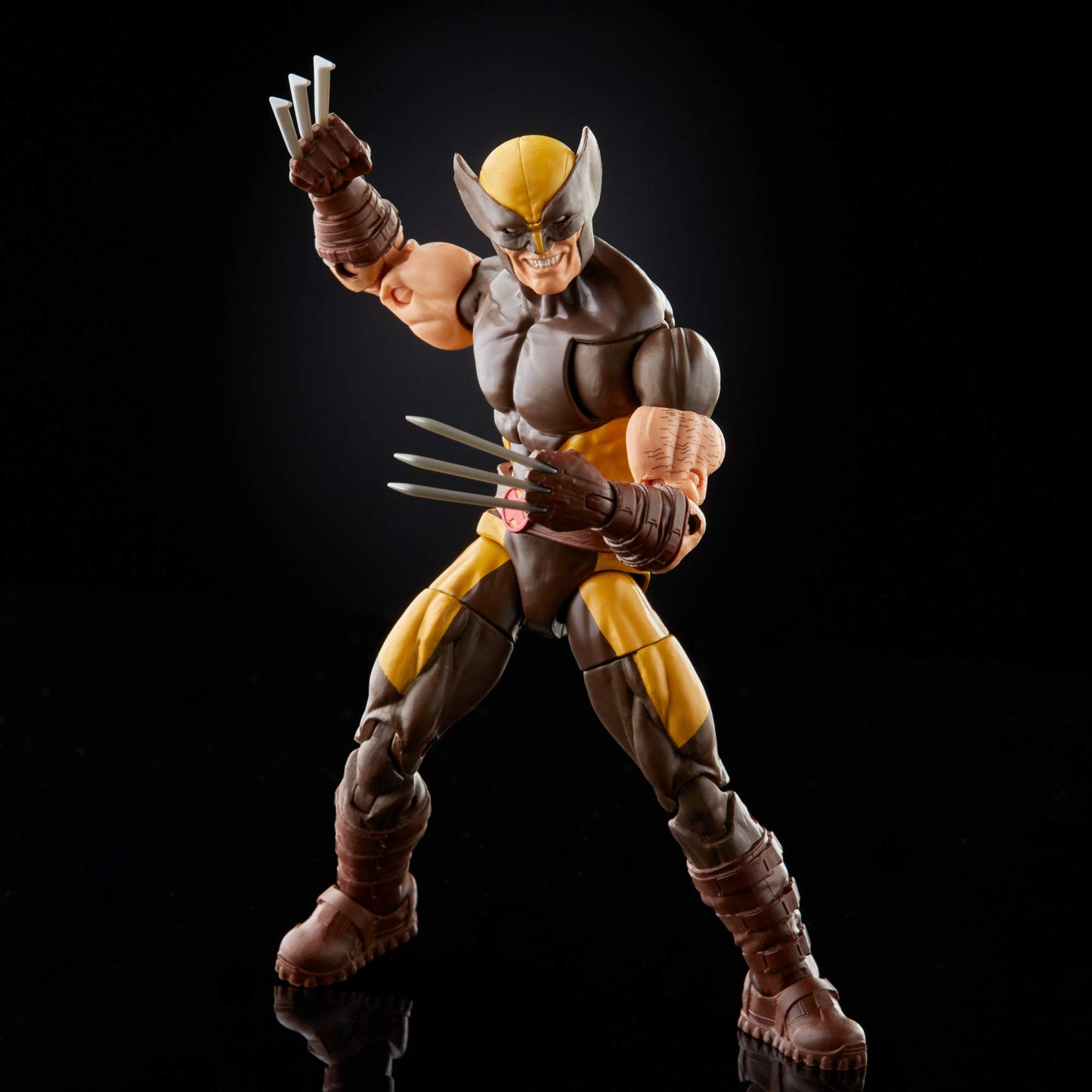 Hasbro Marvel Legends Series X-Men 6-inch Collectible Wolverine Action Figure Toy, Premium Detail and Accessory, Ages 4 and Up